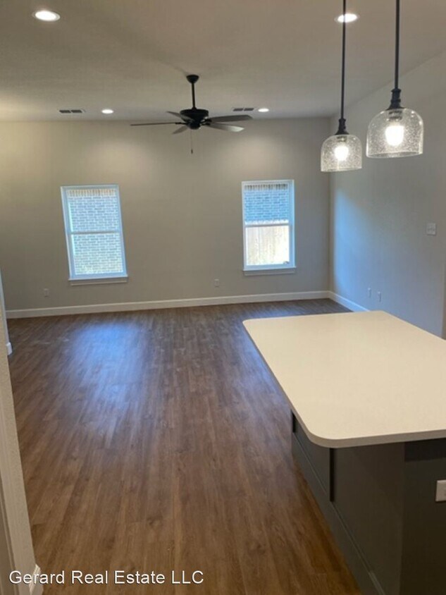 Foto principal - 3 br, 2 bath House - 7326 MOUNTAIN VIEW