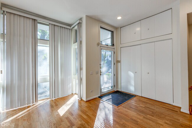 Foto del edificio - 1508 W Altgeld St