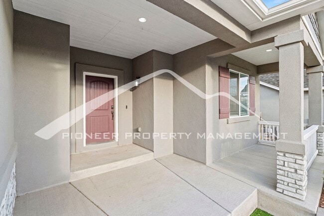 Building Photo - Luxury, Main Floor Ranch Home with EV Char...