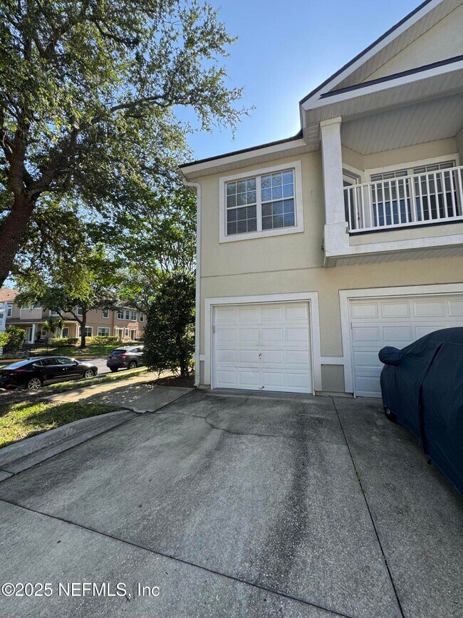 Foto del edificio - 12423 Forest Lake Cir W