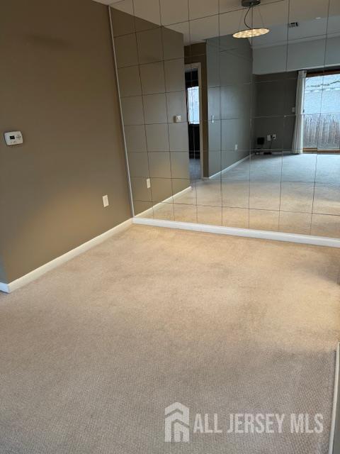 Foto del edificio - 1608 Ravens Crest Dr