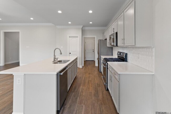 Foto del edificio - 439 Lake Breeze Dr