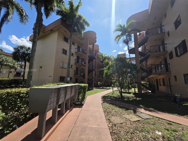Foto del edificio - 5560 W 21st Ct