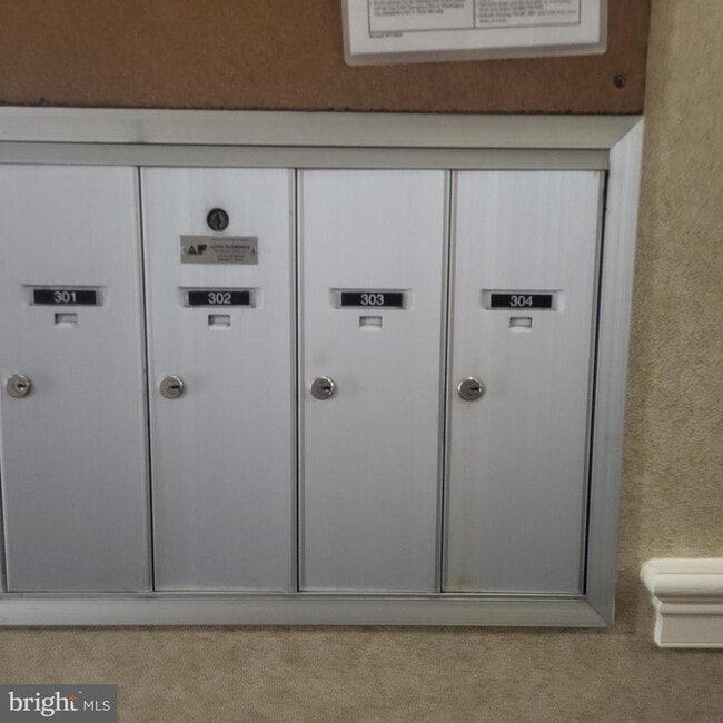 Foto del edificio - 5800 Cove Landing Rd