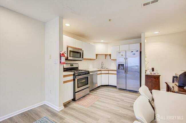 Foto del edificio - 27 Edinburgh Ct