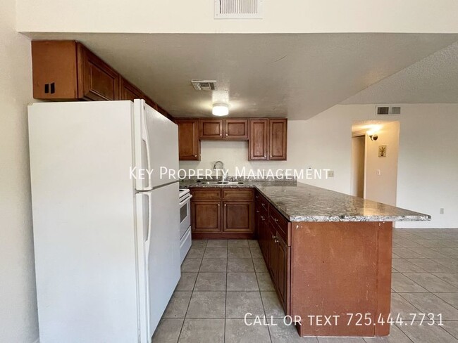 Foto del edificio - 2 BEDROOM 2 BATH CONDO IN NORTH LAS VEGAS