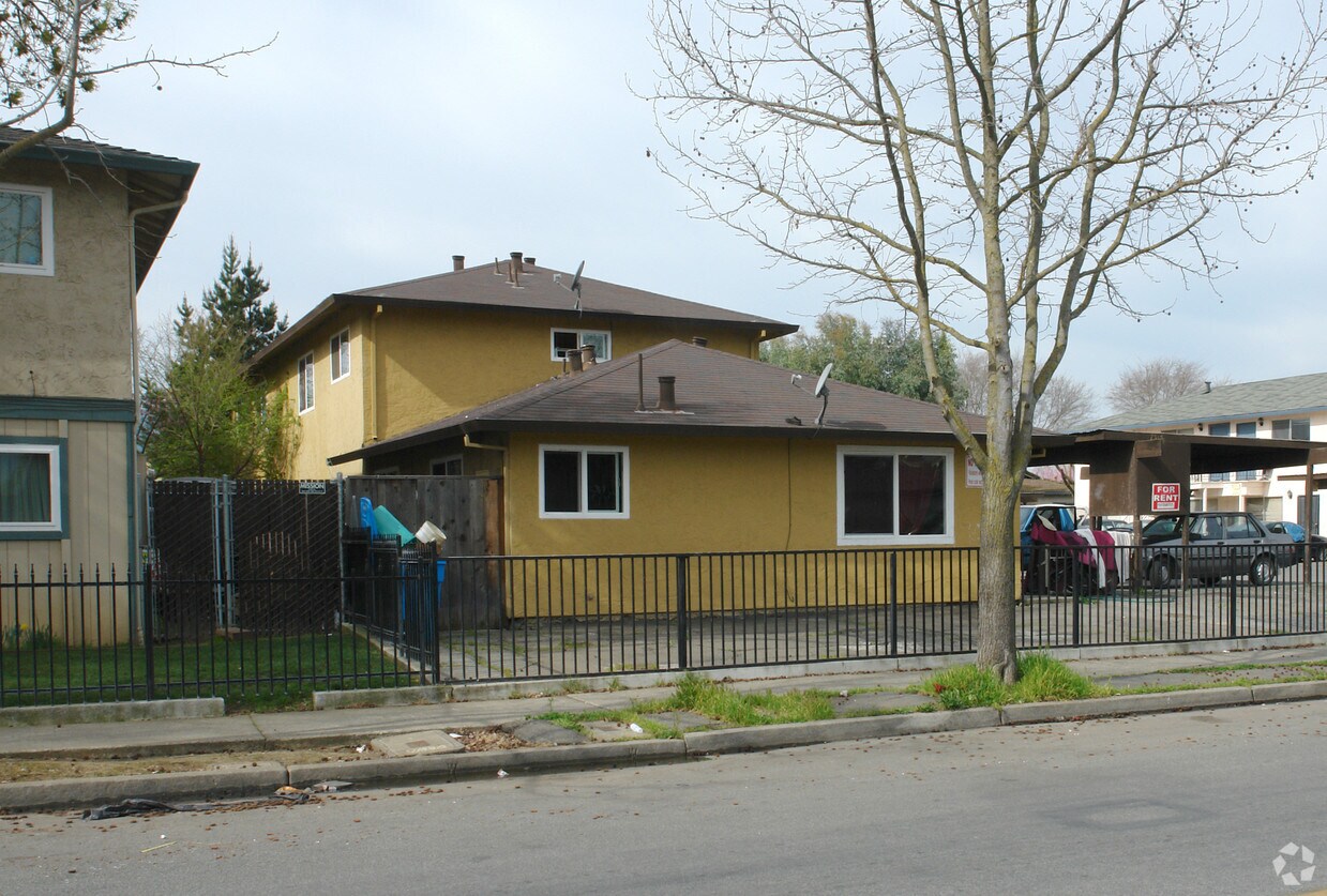 Building Photo - 7515 Rogers Ln