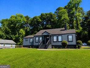 Building Photo - 3051 Delmar Ln NW