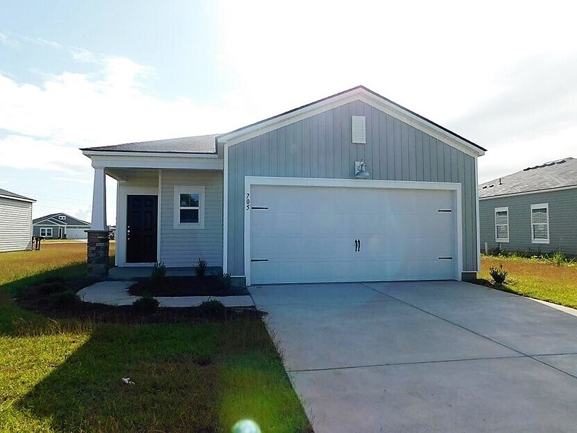 Primary Photo - 705 Watercliff Dr, Longs, SC