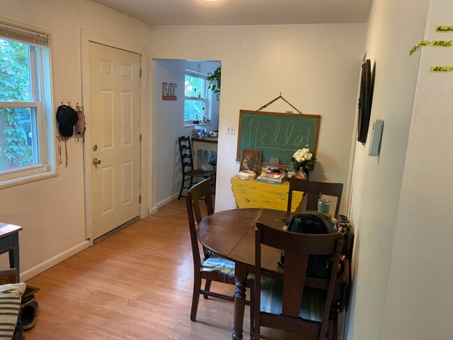 Building Photo - 1009 N Mantua St