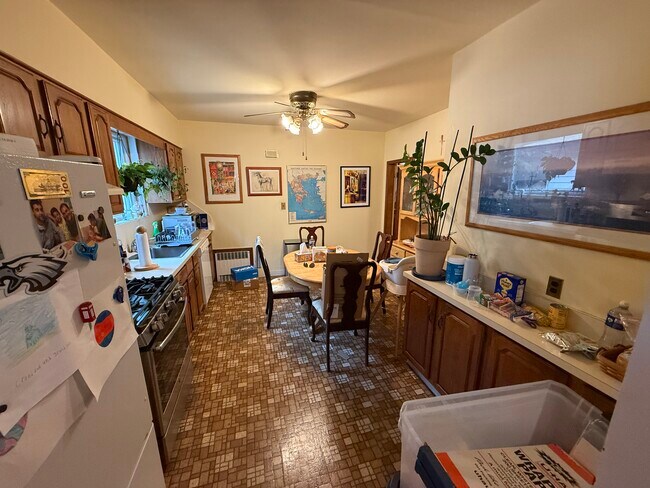 Foto del edificio - 266 Lawton Ave