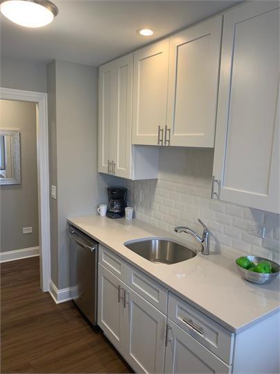 Foto del edificio - 8651 W Foster Ave