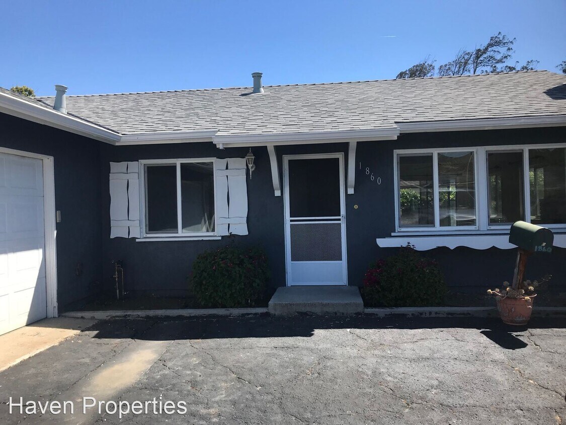 Foto principal - 3 br, 1.5 bath House - 1860 Pinecove Dr.