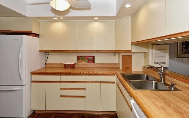 Foto del edificio - 1055 W Peppertree Dr