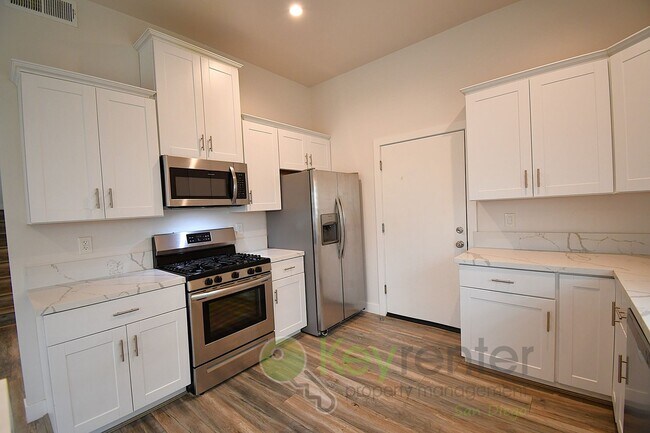 Foto del edificio - North Park|Easy Access to I-15, I-8 & Hwy 94| 10–15 Min Walk to Local Eateries & near top-rated M...