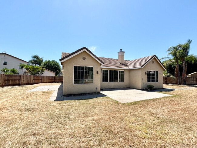 Building Photo - North Merced: Spacious end of cul-de-sac 4...