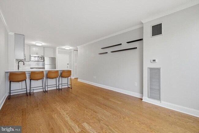 Building Photo - 1301 20th St NW