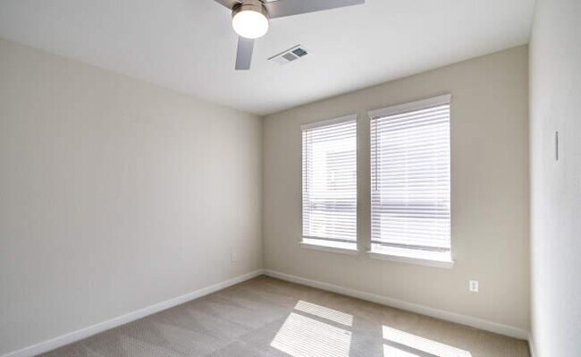 Foto del edificio - 2 bedroom in Conroe TX 77303