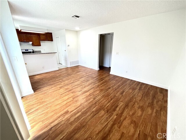 Foto del edificio - 14030 McClure Ave