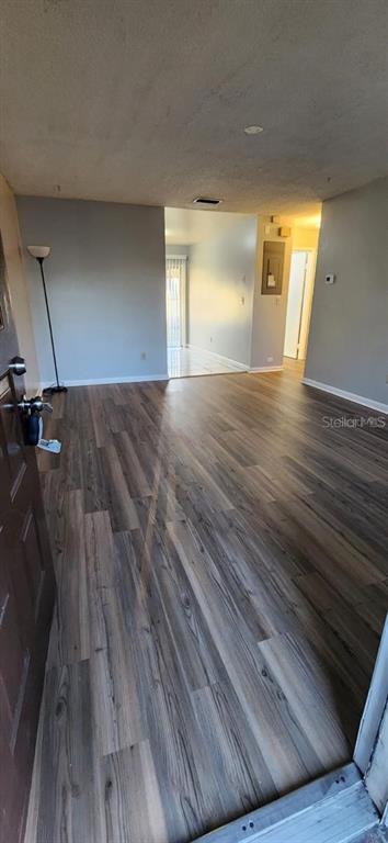 Foto del edificio - 641 School St