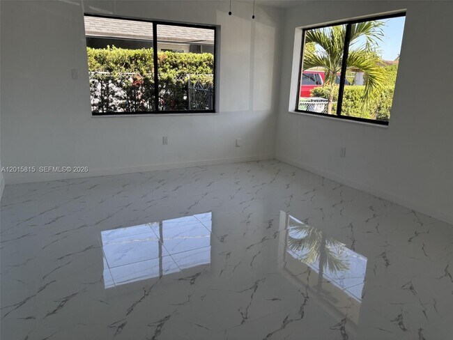 Foto del edificio - 7343 SW 21st St
