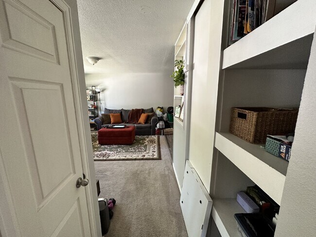 Foto del edificio - Cozy duplex in Potter Highlands!