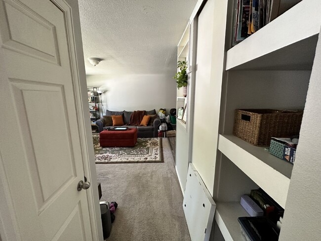 Photo - Cozy duplex in Potter Highlands! Apartment