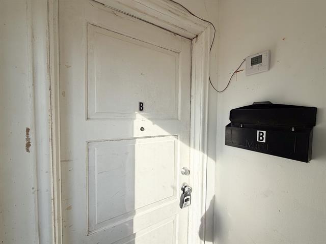 Building Photo - 2200 Country Club Rd