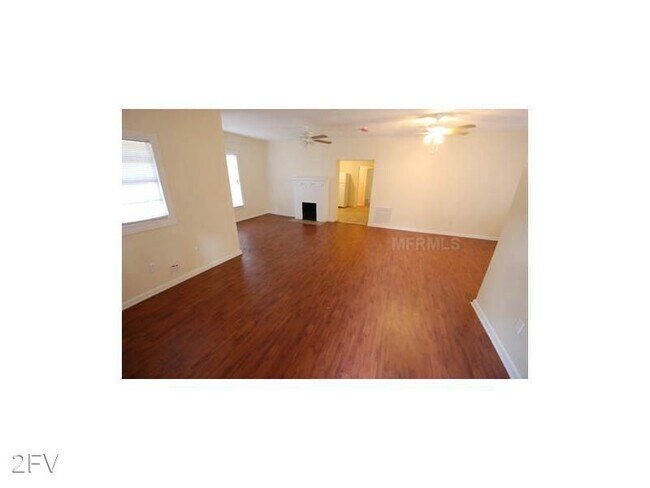Building Photo - 4 br, 2 bath House - 305 E Adalee St
