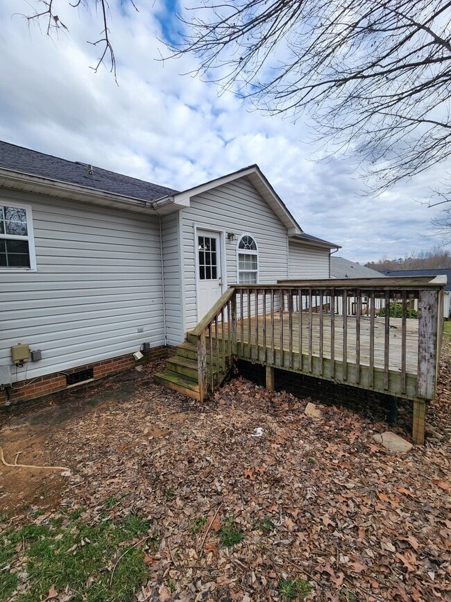 Building Photo - 3b/2b Ranch in Concord