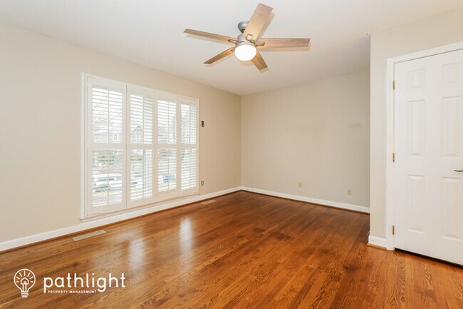 Foto del edificio - 409 Wind Haven Lane, Winston Salem, NC, 27104