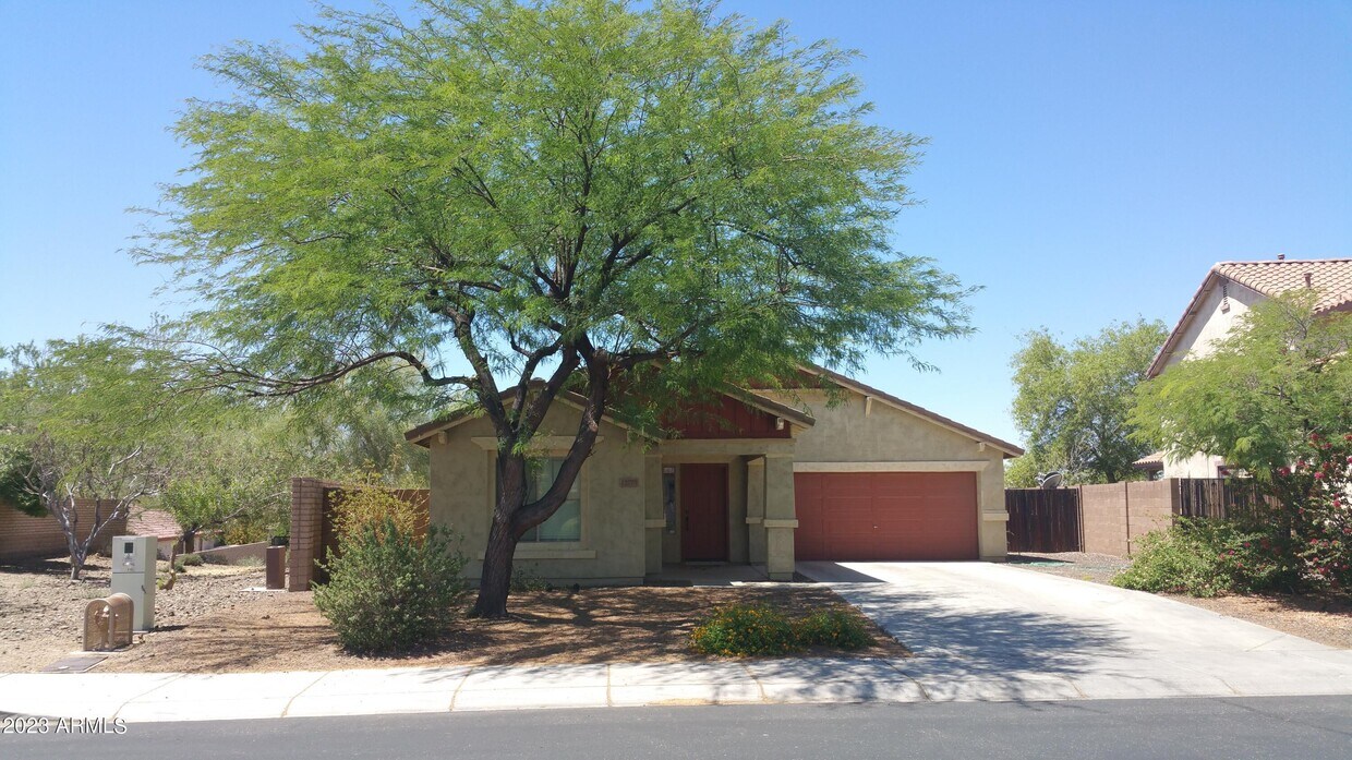 Foto principal - 12775 W Milton Dr