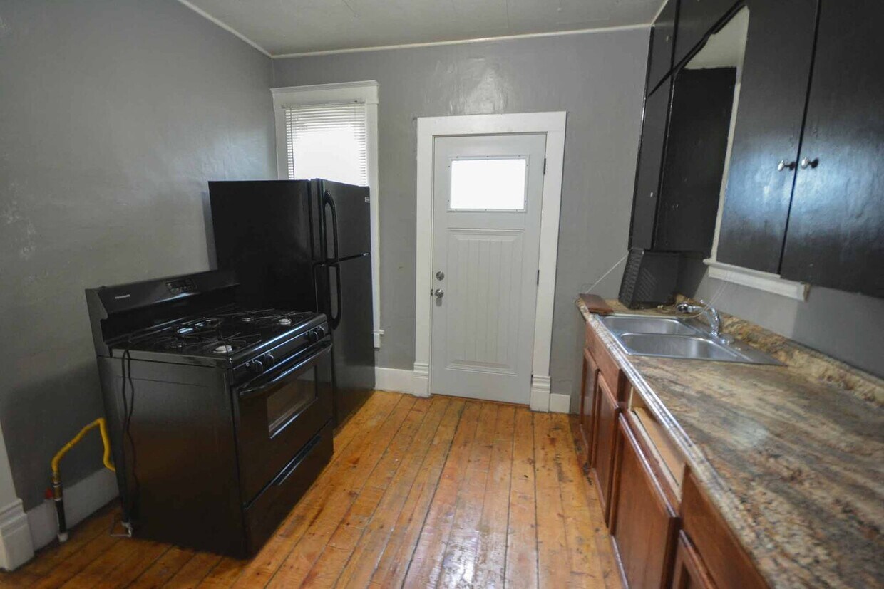 107 3rd Ave SW Unit 1, Austin, MN 55912 Room for Rent in Austin, MN