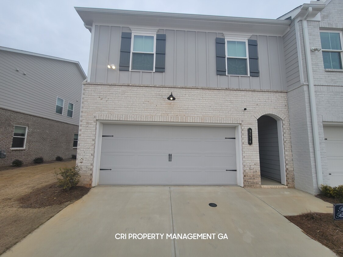 Primary Photo - 3614 Silvery Way