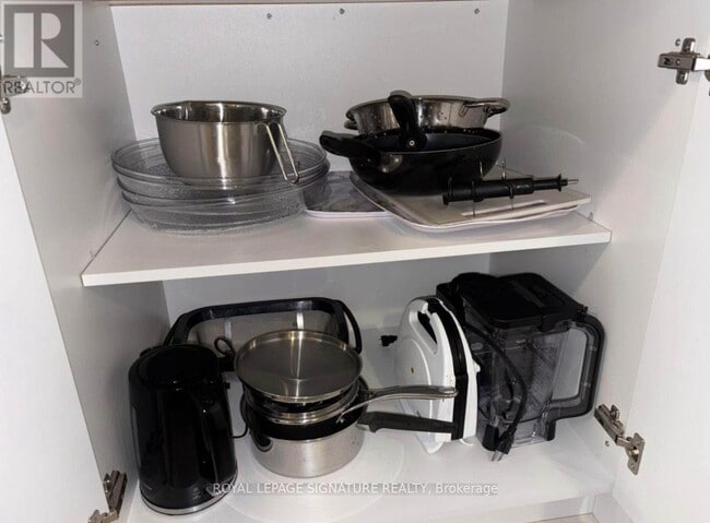 Building Photo - 65 Masters Street