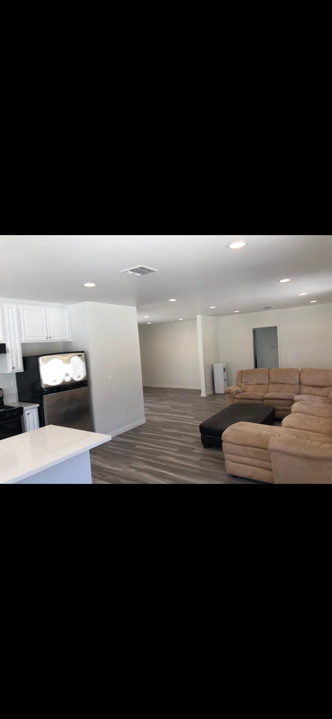 Foto del edificio - 7600 N Claybeck Ave