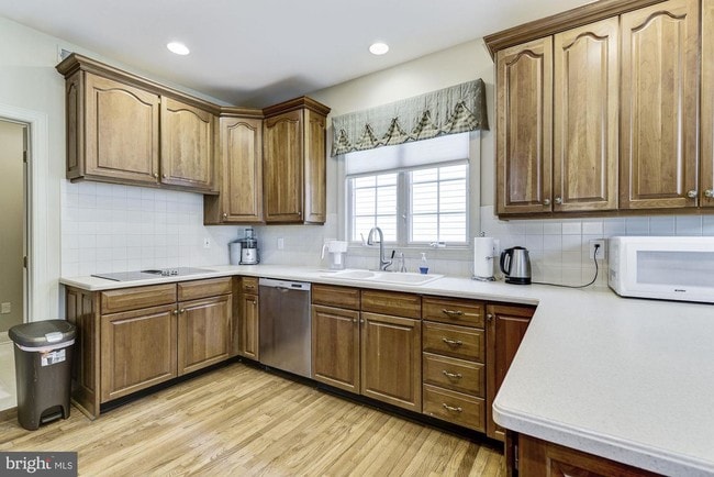 Foto del edificio - 126 Augusta Dr