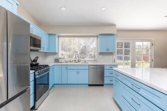 Building Photo - 9987 Mesa Madera Dr
