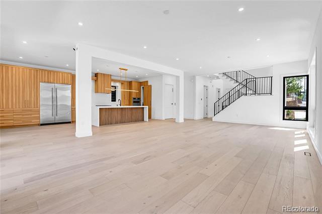 Building Photo - 1491 S York St