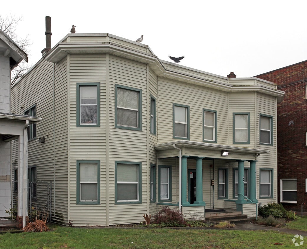 Building Photo - 615 S G St