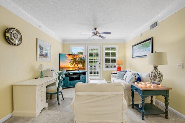 Building Photo - 9849 Baywinds Blvd