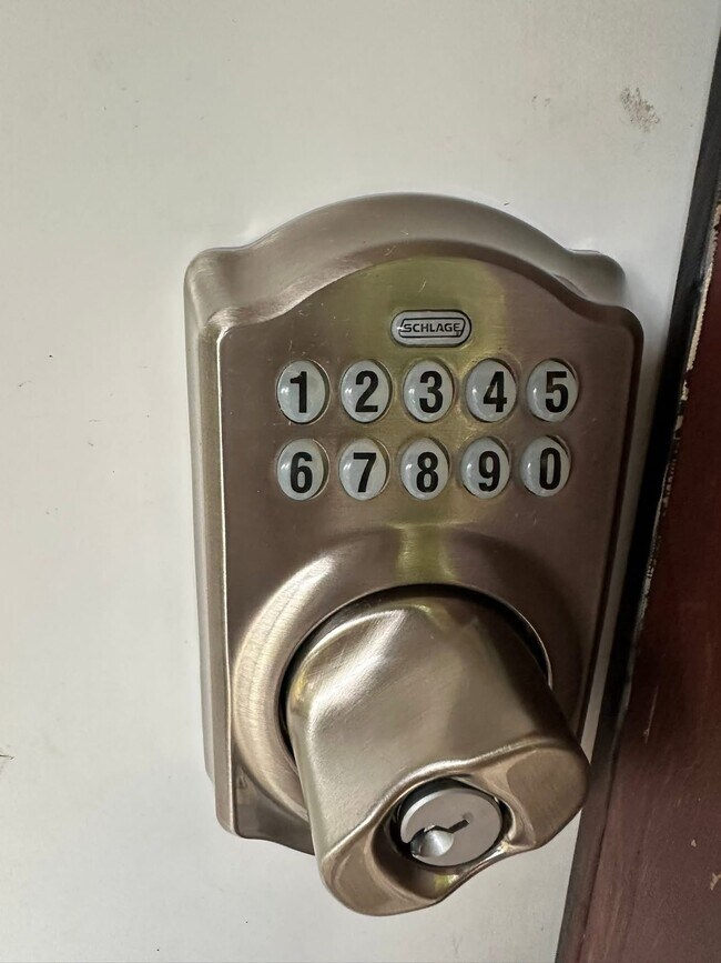 Foto del edificio - 8905 N Tongass Hwy