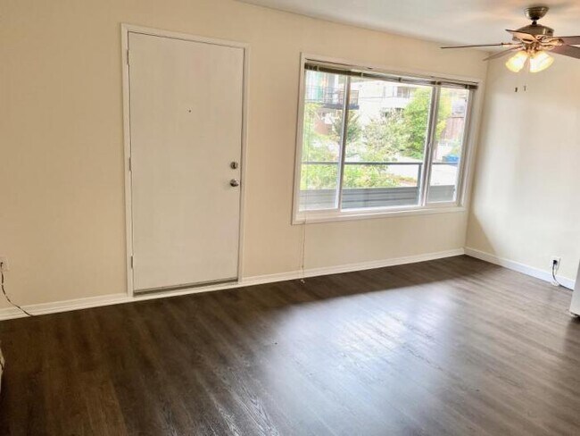 Foto del edificio - 1 bedroom in Seattle WA 98102
