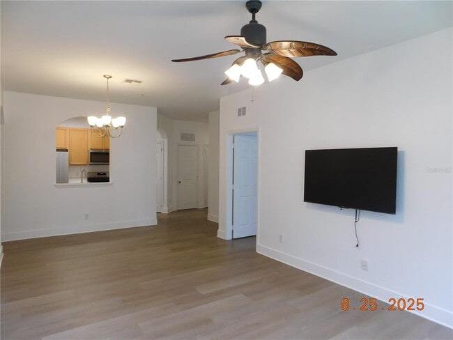 Building Photo - 6100 Stevenson Dr