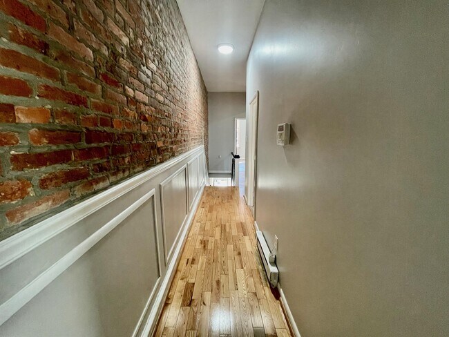 Foto del edificio - 1323 W Butler St