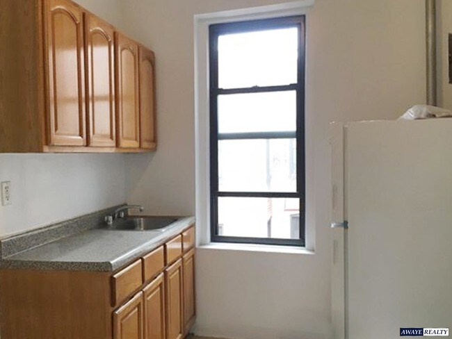 Building Photo - 50 East 18th Street