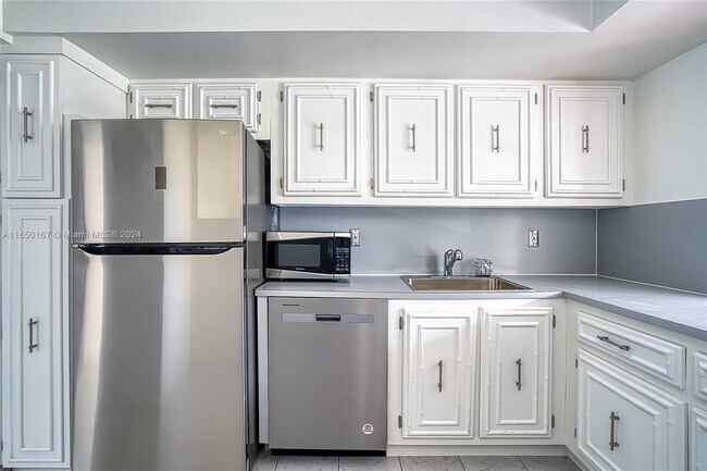 Foto del edificio - 601 Three Islands Boulevard