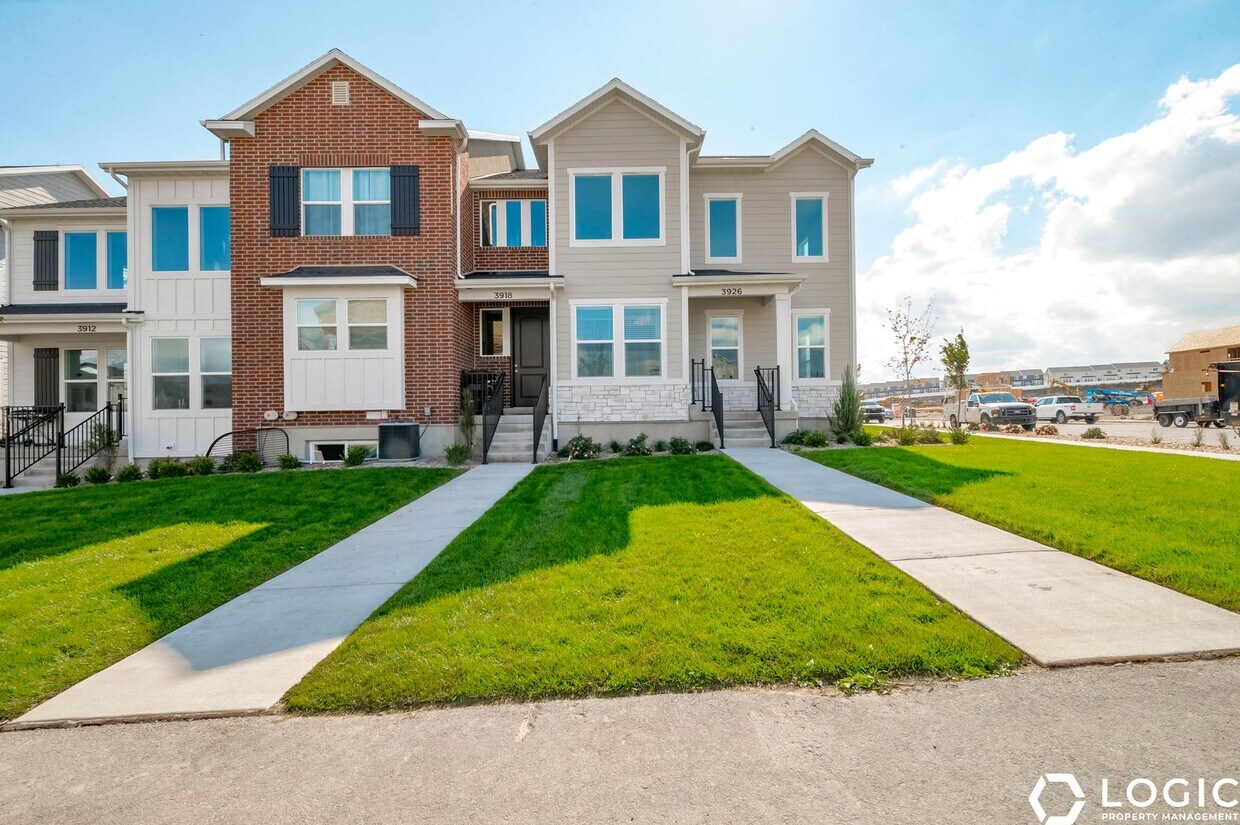 Foto principal - Brand New Row End Townhome in Lehi Utah!