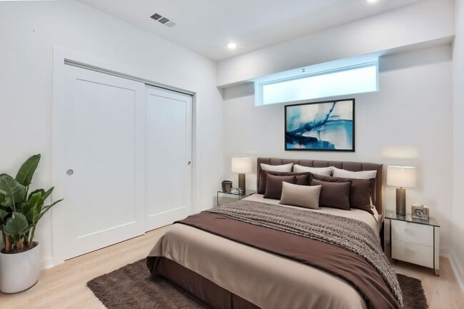 Building Photo - 4802 S Congress Ave