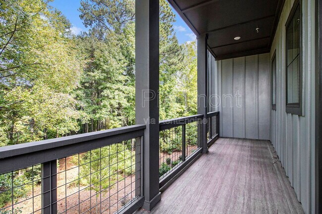 Foto del edificio - 205 Firefly Cir